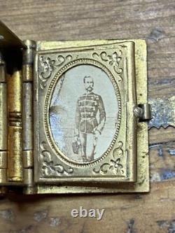 1860s CIVIL WAR MINIATURE BOOK FORM LOCKET WITH SOLDIER PHOTOS BRASS RARE