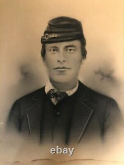 1860s CIVIL WAR SOLDIER LARGE FORMAT CRAYON PORTRAIT PHOTOGRAPH OF UNION SOLDIER