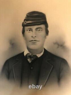 1860s CIVIL WAR SOLDIER LARGE FORMAT CRAYON PORTRAIT PHOTOGRAPH OF UNION SOLDIER