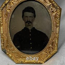 1/9 Plate Octagonal Tintype Photo 1860s Civil War Union Infantry Sergeant