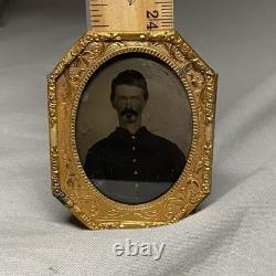 1/9 Plate Octagonal Tintype Photo 1860s Civil War Union Infantry Sergeant