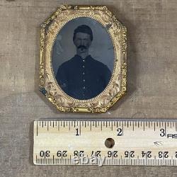 1/9 Plate Octagonal Tintype Photo 1860s Civil War Union Infantry Sergeant