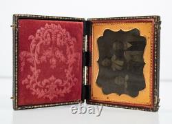 Antique 1860's Civil War Era Daguerreotype Posed Family In Full Leather Case