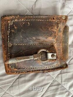 CIVIL WAR Antique Leather Ammunition Pouch RARE ITEM With Belt Hook Shows Wear
