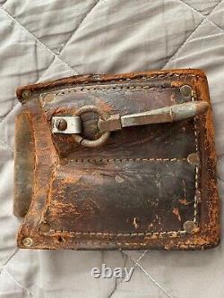 CIVIL WAR Antique Leather Ammunition Pouch RARE ITEM With Belt Hook Shows Wear