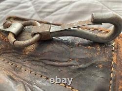 CIVIL WAR Antique Leather Ammunition Pouch RARE ITEM With Belt Hook Shows Wear