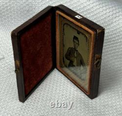 Civil War Ambrotype Portrait Confederate Rebel Solider In Leather Case