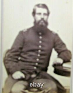 Civil War CDV Union Soldier in Oficer's uniform-