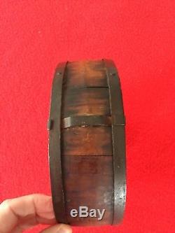 Civil War CONFEDERATE Wood Canteen with Soldier Engraving wood Drum