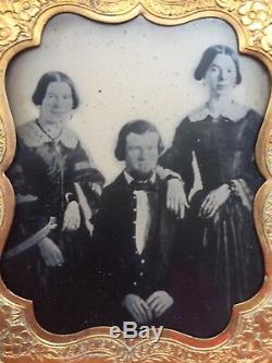 Civil War Period Ambrotype Of Soldier With 2 Women