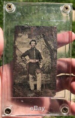 Civil War Tintype Image Photograph Of Officer With Sash & Sword