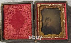 Civil War Union Soldier with Corps Hat Insignia tintype Gutta Percha case