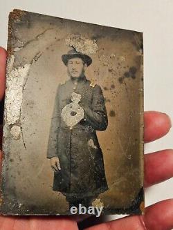 Civil war officer soldier tin type