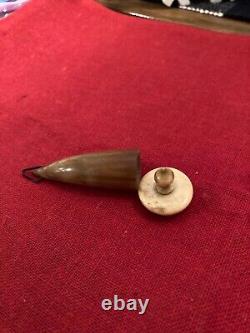 Civil war powdered horn antique. Great condition war relics