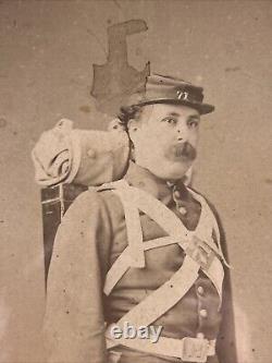 ORIGINAL CIVIL WAR PHOTO of UNION SOLDIER #71 UNIFORM in DEEP WALNUT FRAME