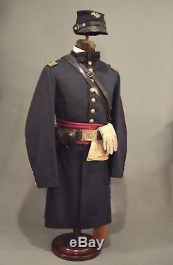 ORIGINAL CIVIL WAR UNION OFFICER UNIFORM FROCK COAT ENSEMBLE, Circa 1861-65